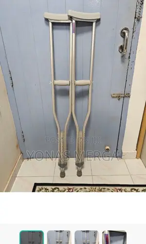 Photo - Axillary Crutches==Crutches| Adjustable in the Lower Part by Screws