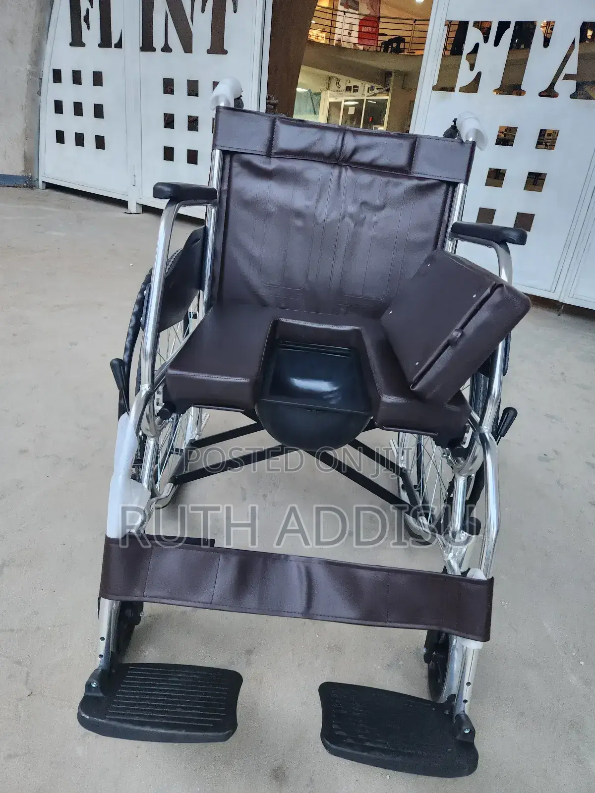 Commode Wheelchair褚你brand New Toilet Wheelchair死刑commode Wheelchair
