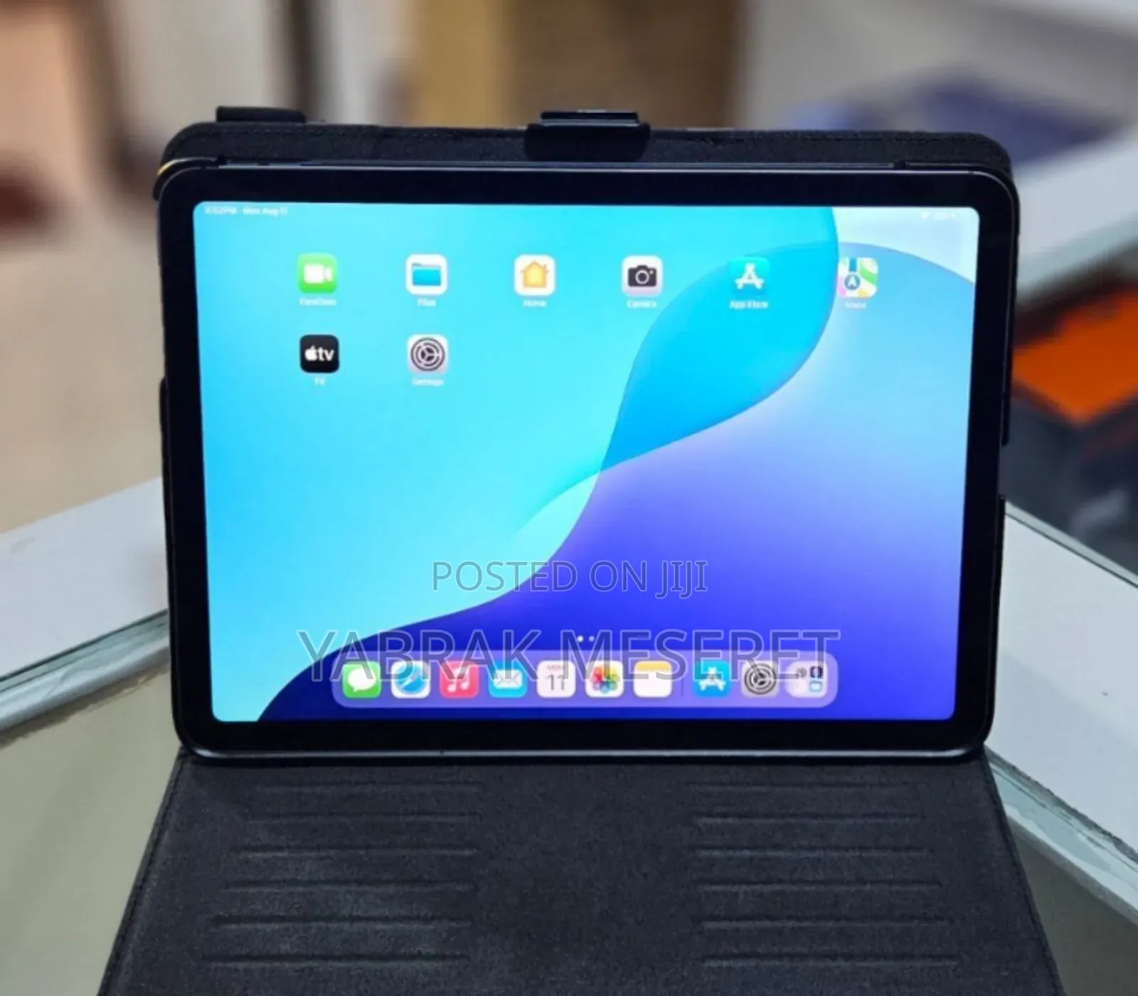 New Apple iPad Air 64 GB Silver