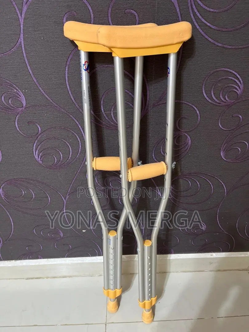 Crutches鬱嘶cructhes==Adjust Height淫匯for Slip Resistance a Large Rubber