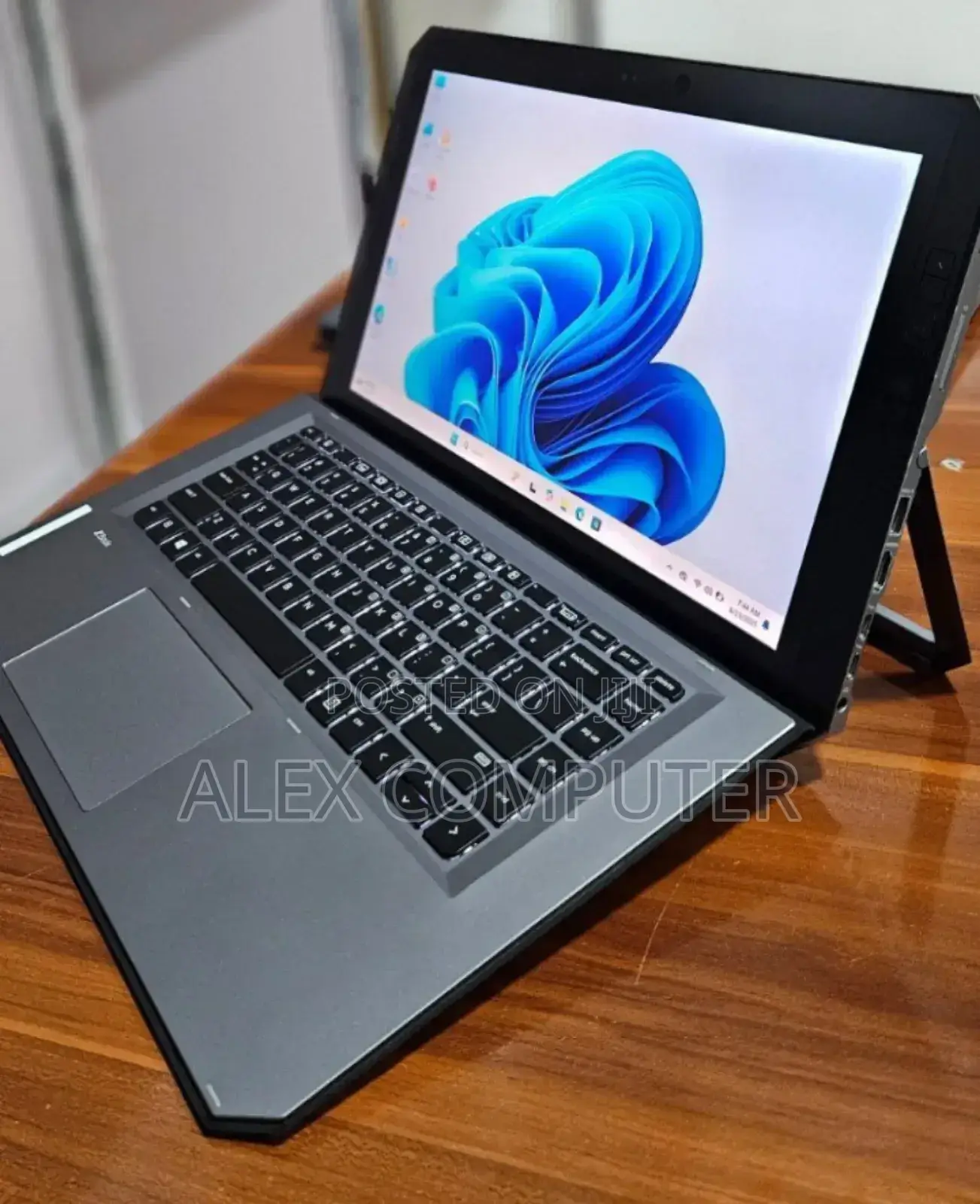 New Laptop HP ZBook Studio G5 32GB Intel Core I7 SSD 512GB