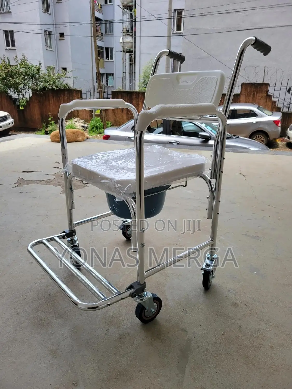 Commode Wheelchair都晓or a 4-in-1 Commode Chair癌盡toilet Chair广甑commodo