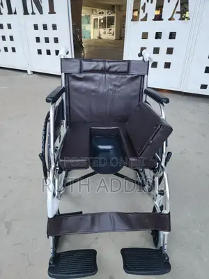Commode Wheelchair肇因wheelchair鵝蛋wheelchair褓上wheelchair勁向wheelchair New