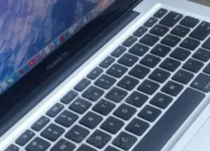 Laptop Apple MacBook Pro 2012 4GB Intel Core i5 SSD 256GB