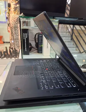 New Laptop Lenovo ThinkPad P1 Gen 3 16GB Intel Core I7 SSD 512GB