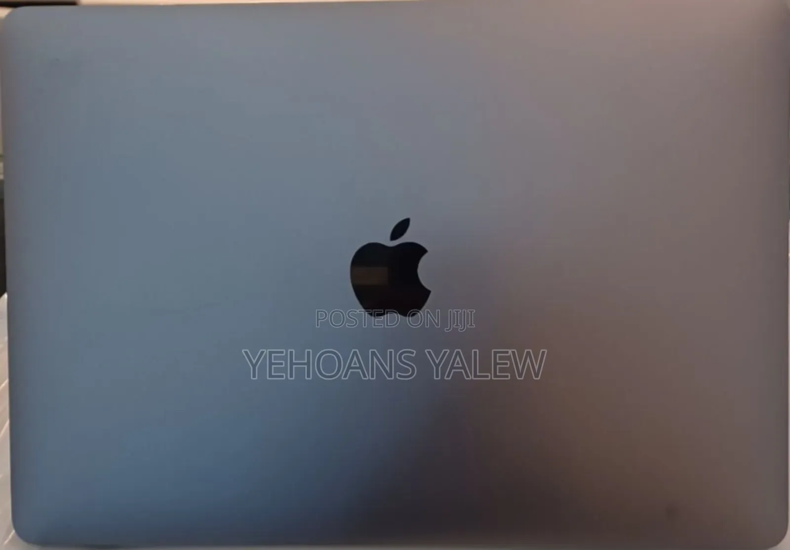 New Laptop Apple MacBook 2020 8GB Intel Core I5 SSD 256GB