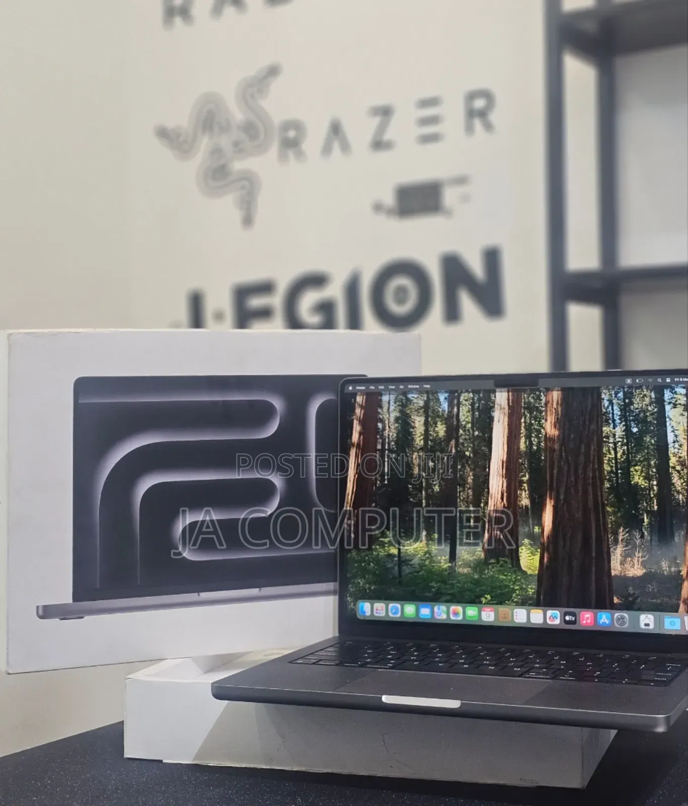 New Laptop Apple MacBook Pro 2023 M3 14-Inch 8GB Apple M3 Pro SSD 512GB