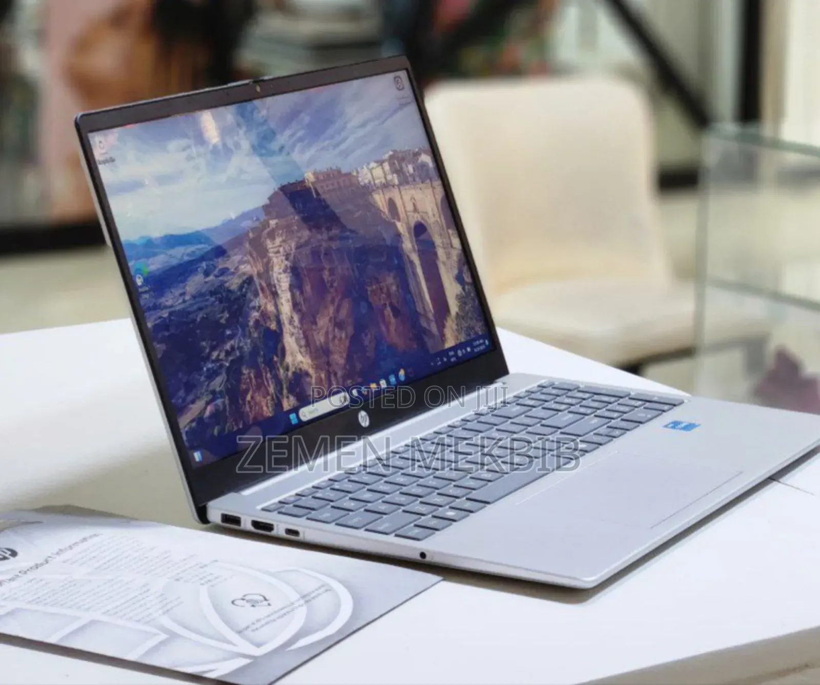 New Laptop HP 8GB Intel Core I3 SSD 256GB