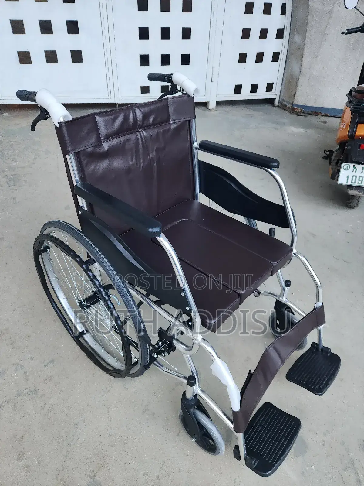 Commode Wheelchair重大commode Wheelchair网了commode Wheelchair工作wheelchair