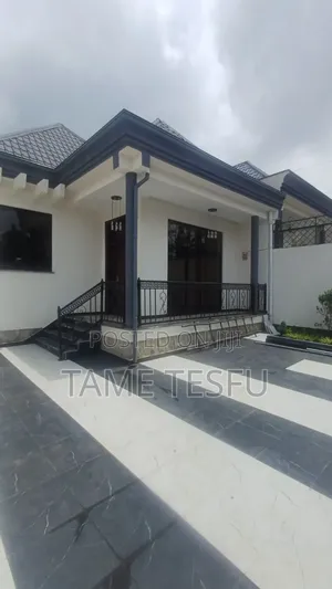 Furnished 3bdrm House in ሀያት ኮምፓዉንድ, Bole for sale