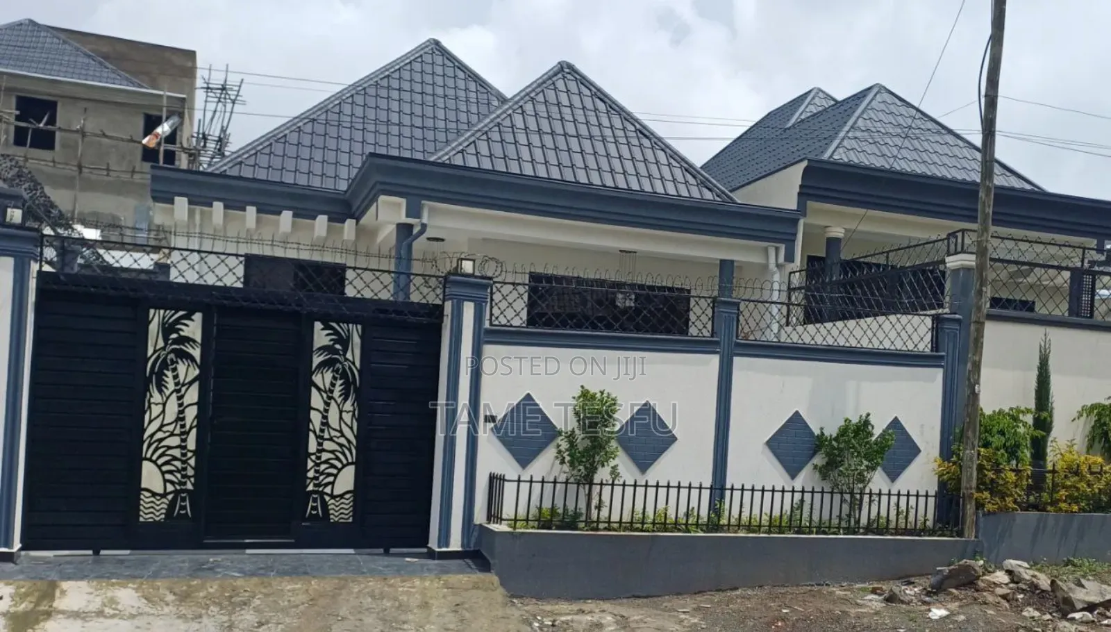 Furnished 3bdrm House in ሀያት ኮምፓዉንድ, Bole for sale