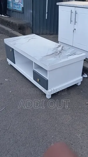 Photo - የሶፋ ጠረጴዛ /Center Table