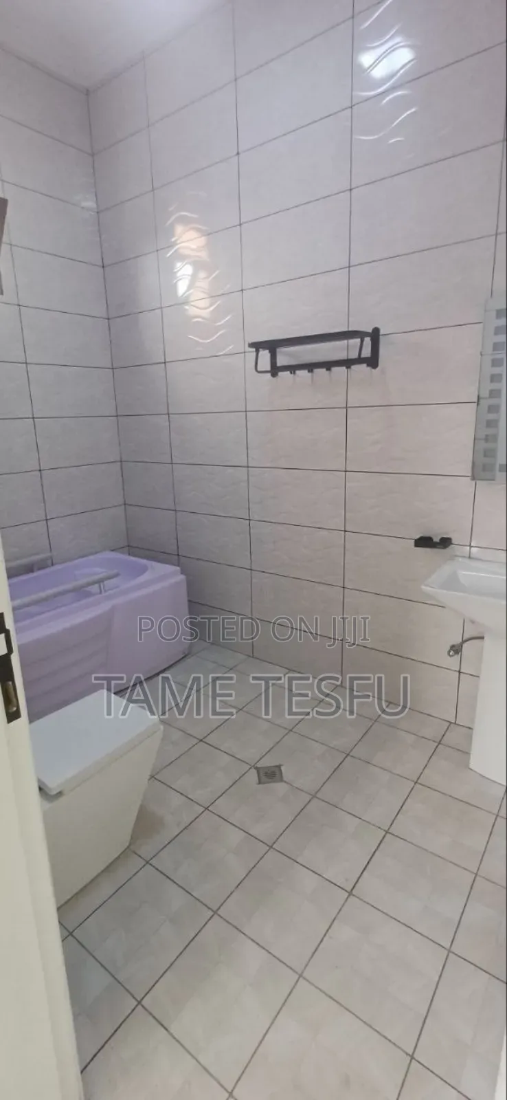 Furnished 3bdrm House in ሀያት ኮምፓዉንድ, Bole for sale