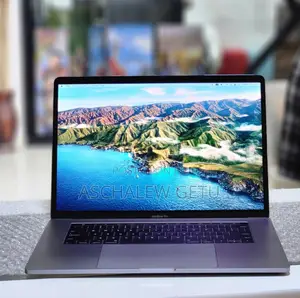 New Laptop Apple MacBook Pro 2017 16GB Intel Core I7 SSD 512GB