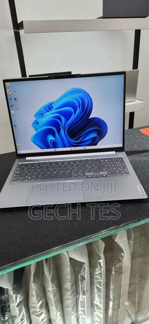 New Laptop Lenovo ThinkBook 15 32GB Intel Core I7 SSD 512GB