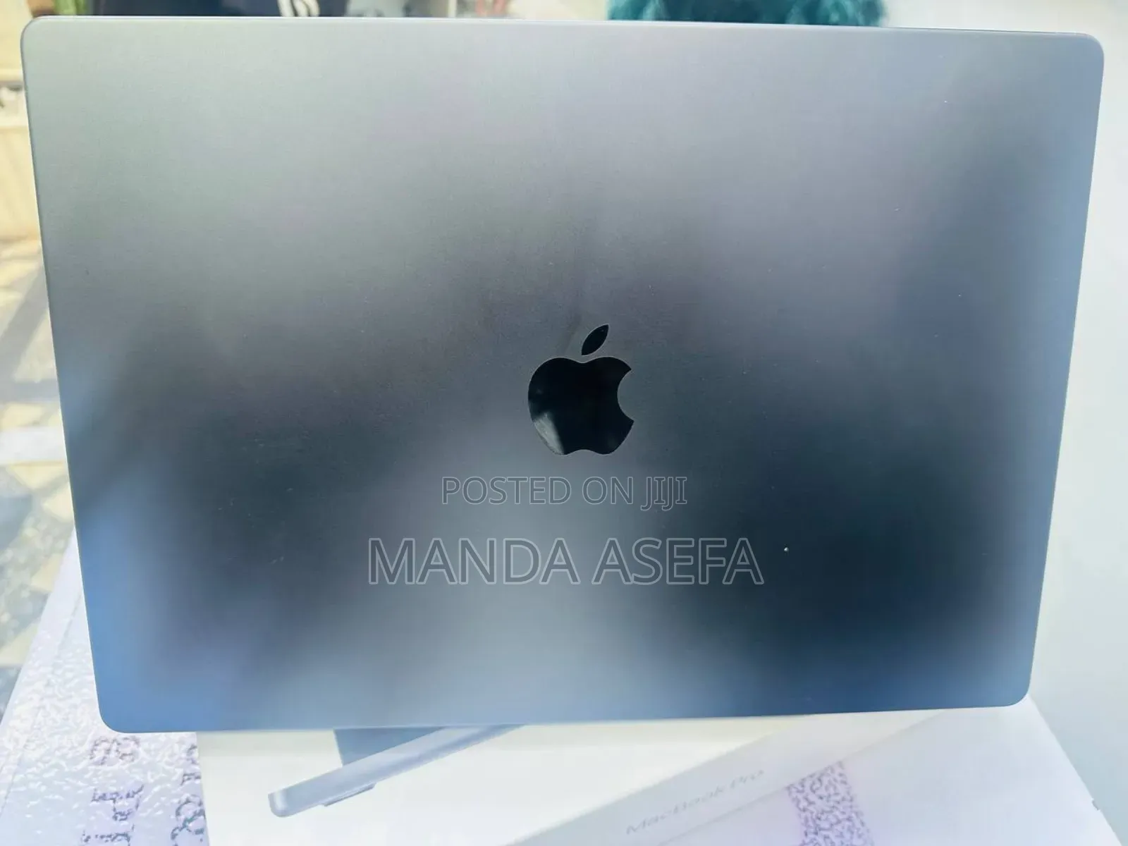 New Laptop Apple MacBook Pro 18GB Apple M3 SSD 512GB