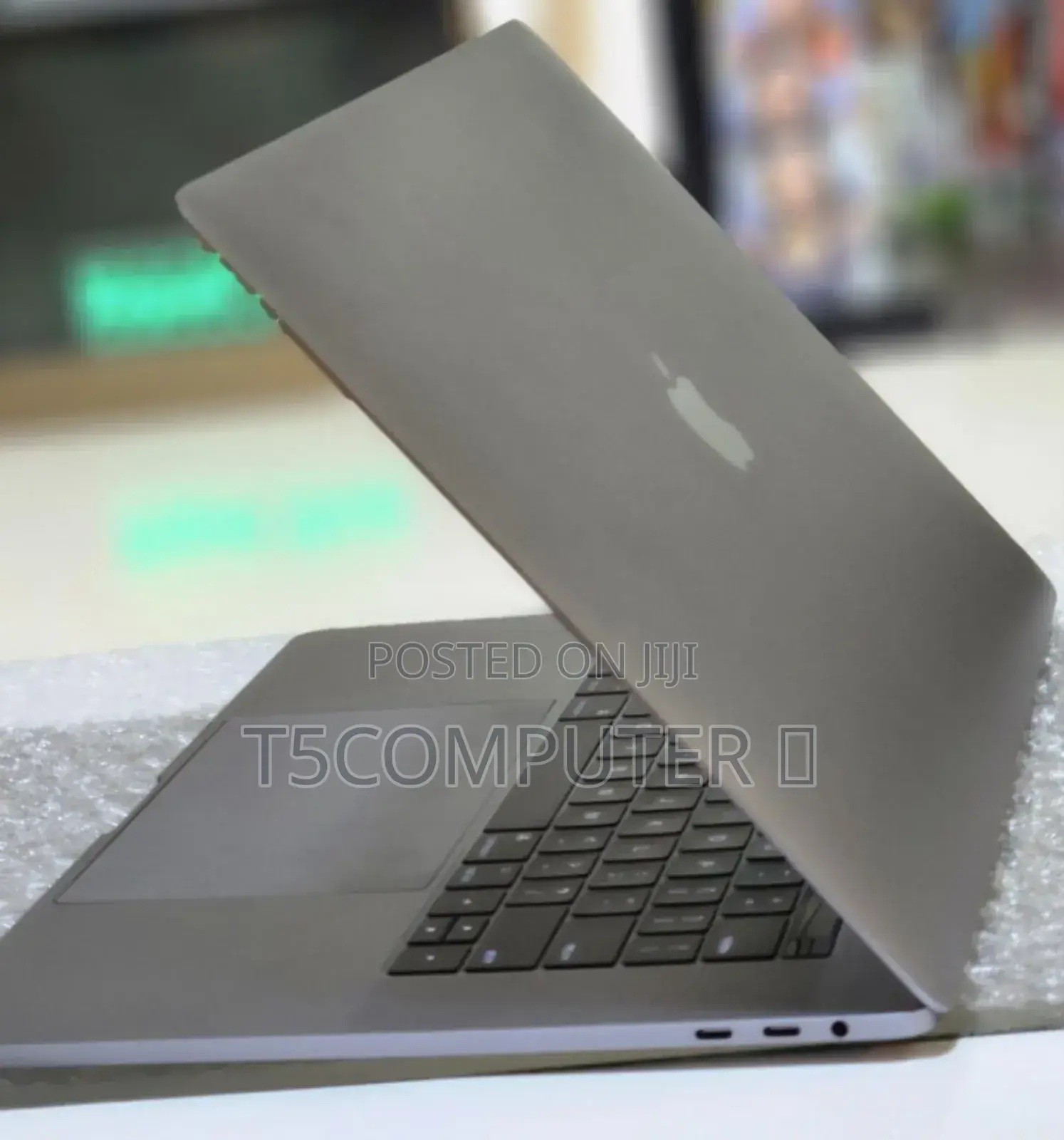 New Laptop Apple MacBook Pro 2017 16GB Intel Core I7 SSD 512GB