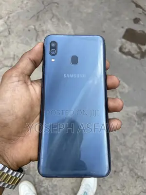 Samsung Galaxy A30 64 GB Blue