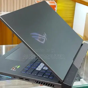 New Laptop Asus ROG Strix G15 16GB AMD Ryzen 7 SSD 1T