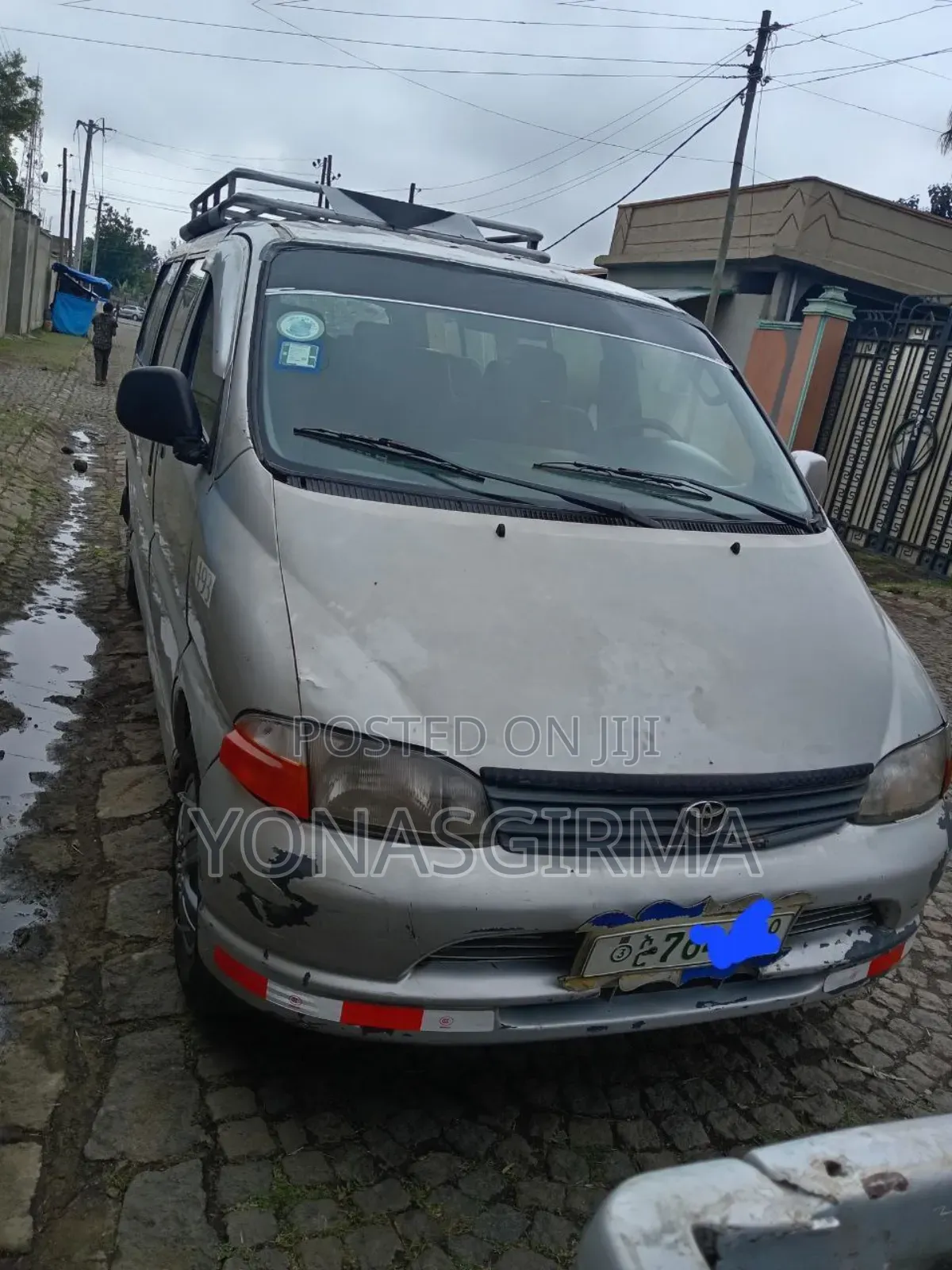 Toyota HiAce 2002 Silver
