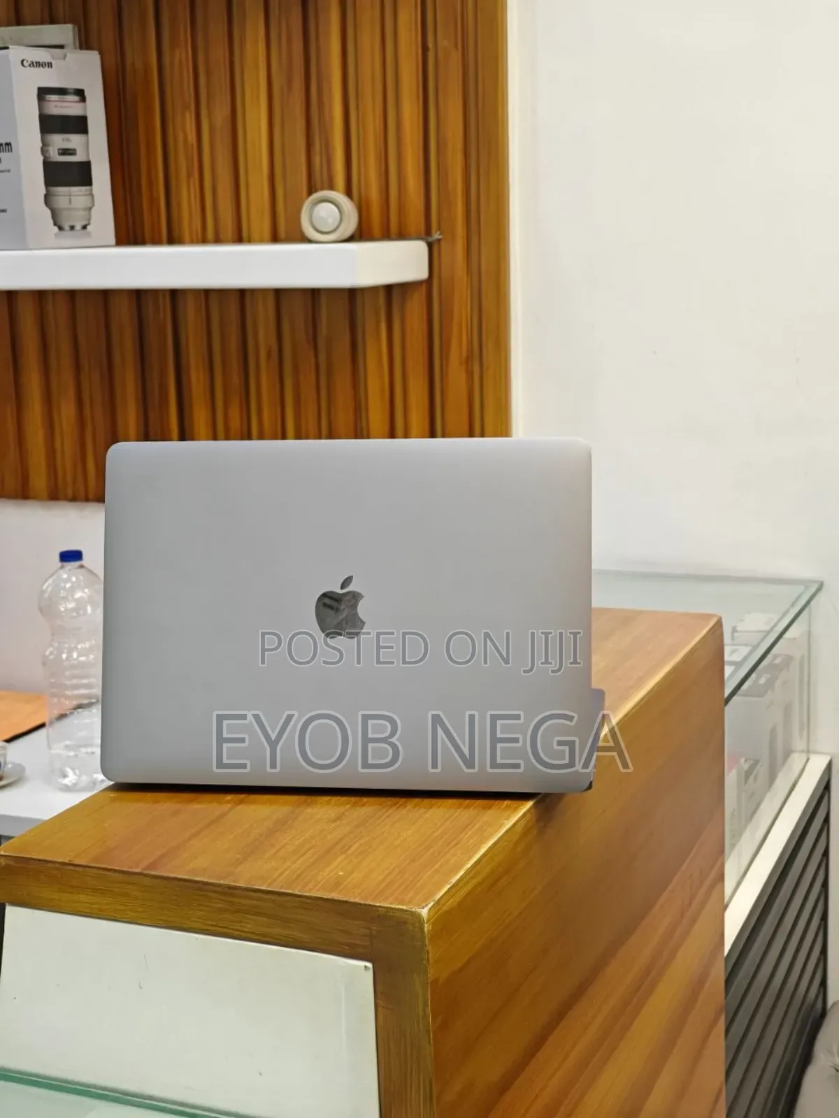 New Laptop Apple MacBook Pro 2020 8GB Intel Core I5 SSD 256GB