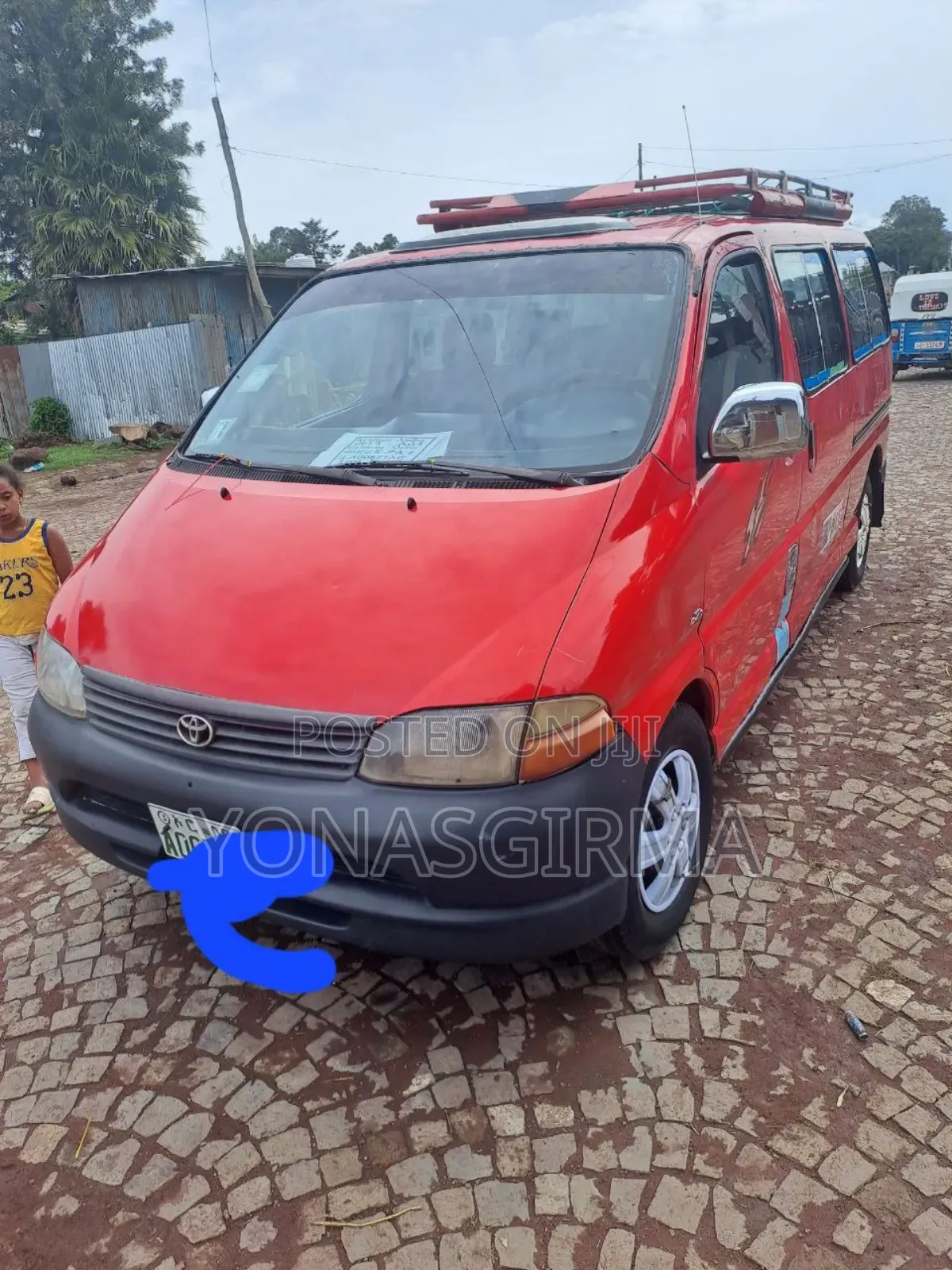 Toyota HiAce 2002 Red