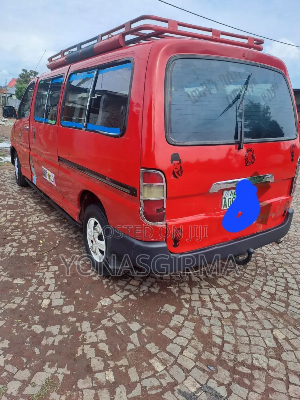 Toyota HiAce 2002 Red