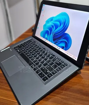 Photo - New Laptop HP 32GB Intel Core I7 SSD 512GB