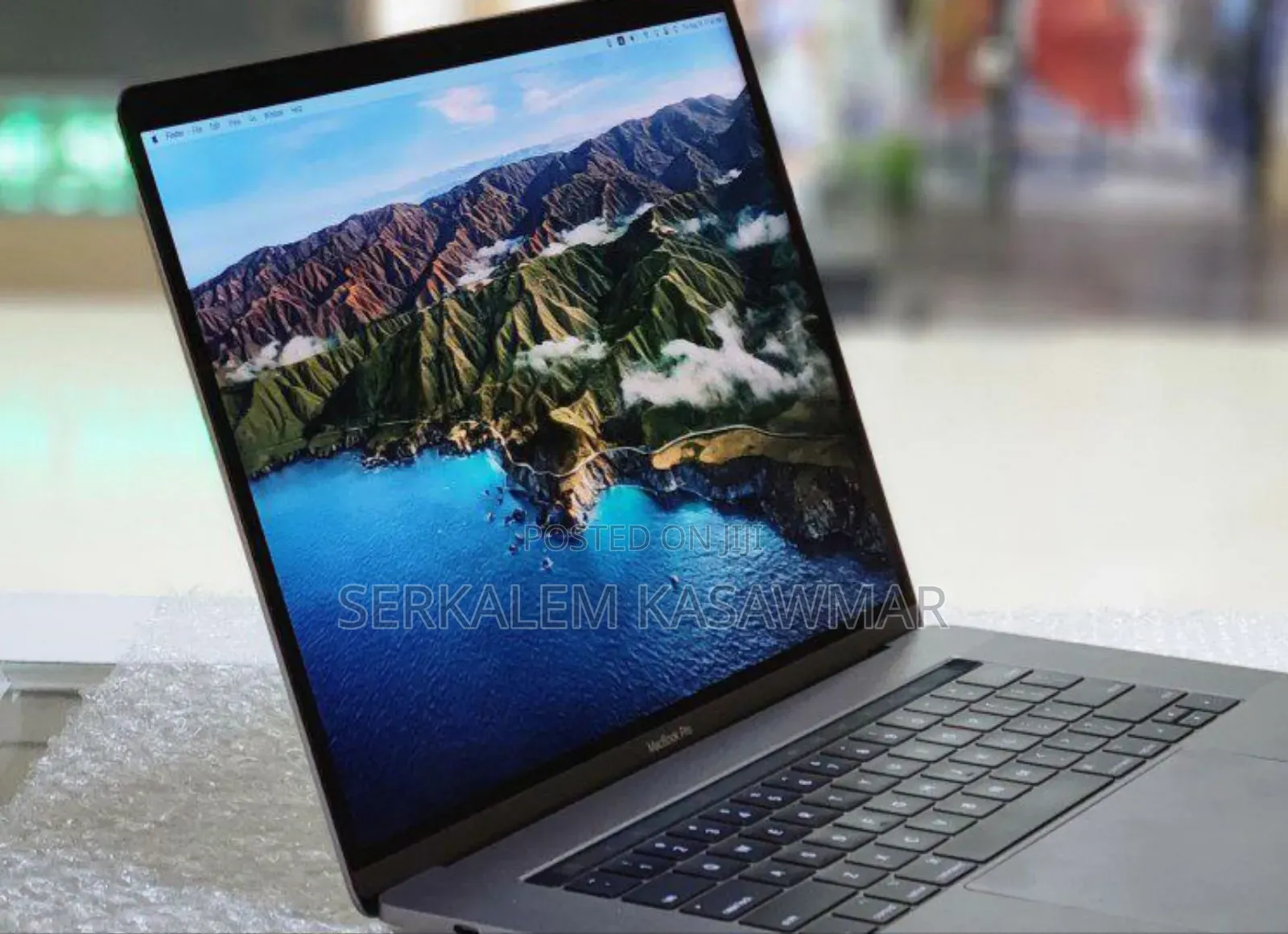 New Laptop Apple MacBook Pro 2017 16GB Intel Core I7 SSD 512GB