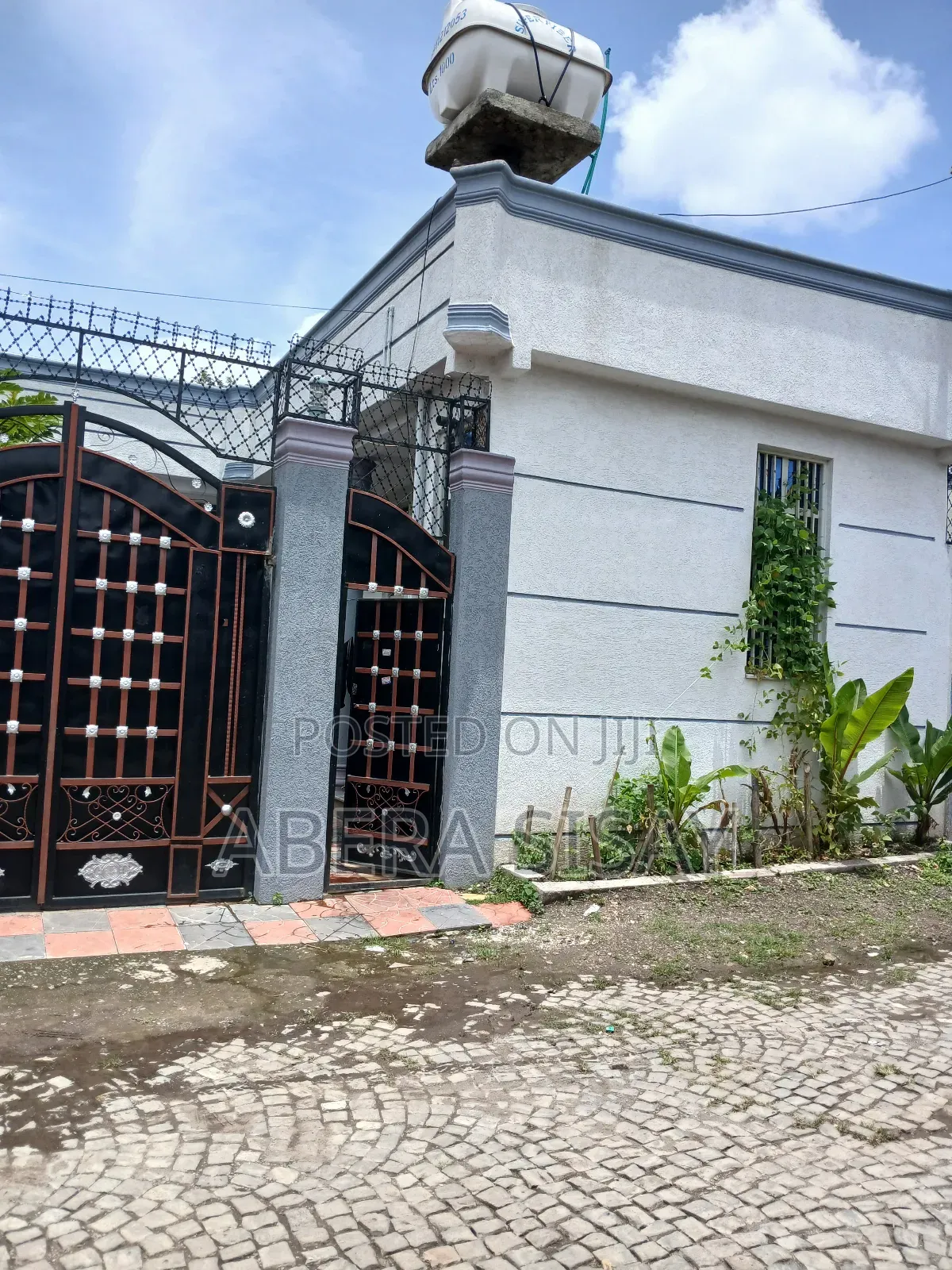 Furnished 4bdrm House in ዱከም, Oromia-Finfinne for sale