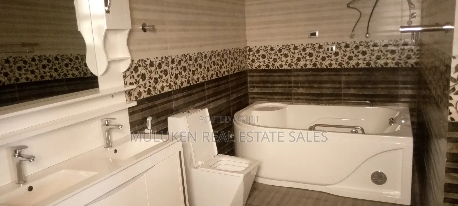 4bdrm Villa in Bole for sale