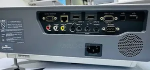 Photo - Ssony VPL-Ch350 Projector