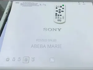 Ssony VPL-Ch350 Projector