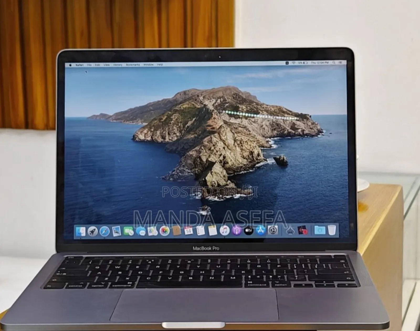 New Laptop Apple MacBook Pro 2020 8GB Intel Core I5 SSD 256GB