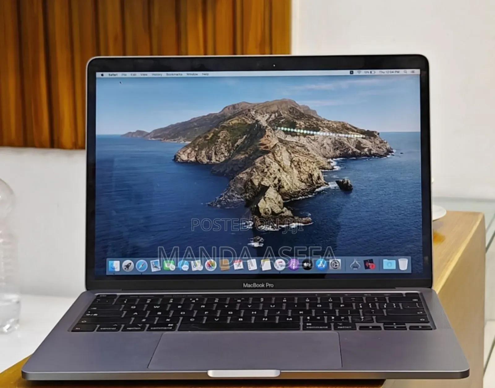 New Laptop Apple MacBook Pro 2020 8GB Intel Core I5 SSD 256GB