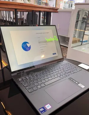 Photo - New Laptop Lenovo Yoga 7i 16GB Intel Core Ultra 7 SSD 512GB