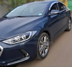 Hyundai Avante 2017 Blue