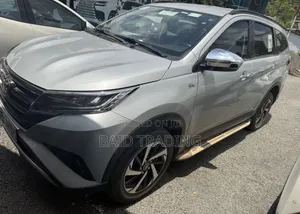 Photo - Toyota Rush 2023 Silver