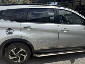 Toyota Rush 2023 Silver