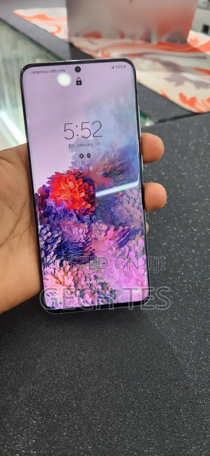 New Samsung Galaxy S20 128 GB Black