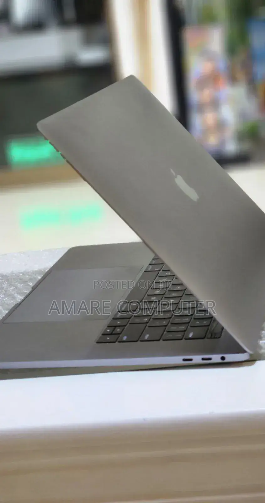 New Laptop Apple MacBook Pro 2017 16GB Intel Core I7 SSD 512GB