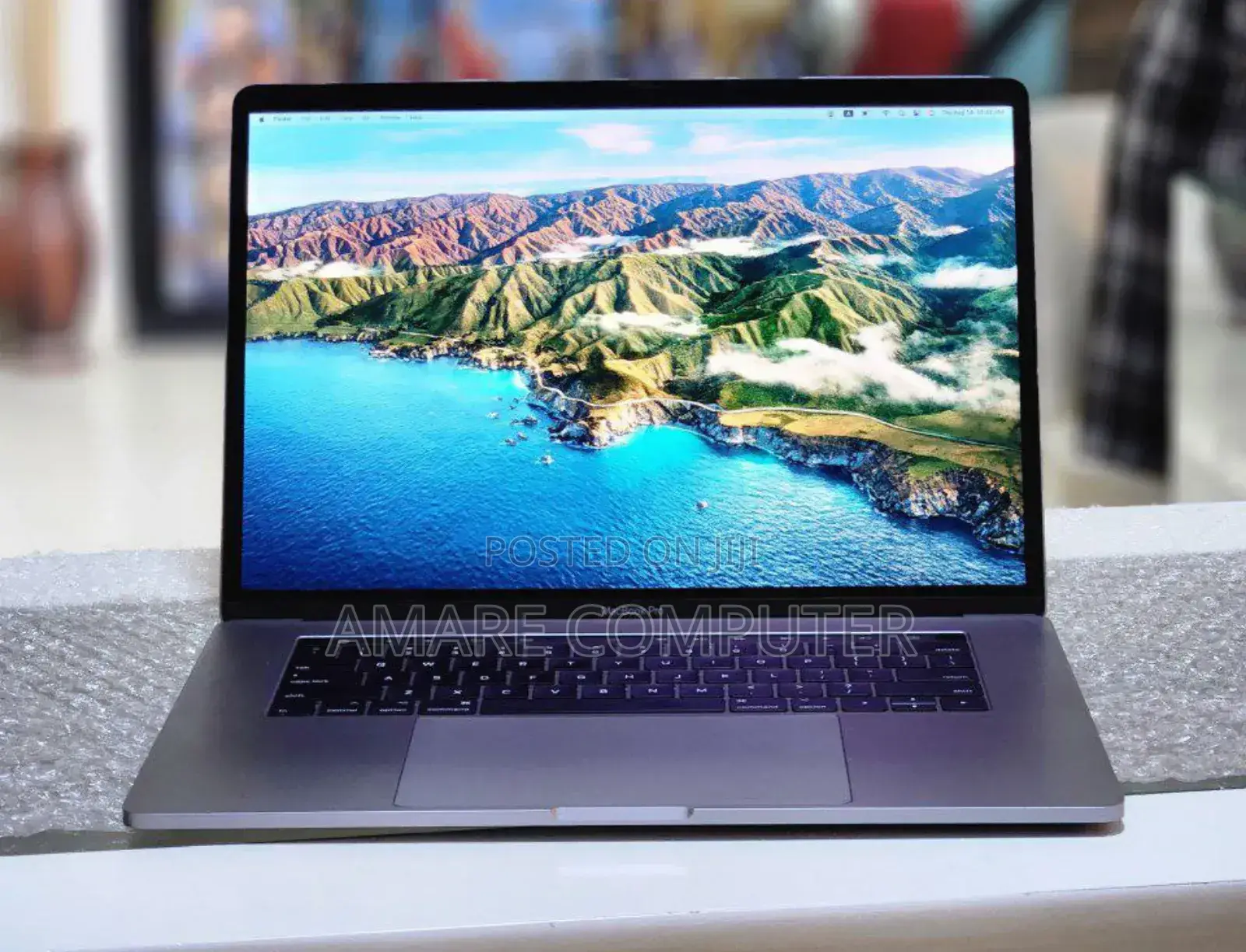 New Laptop Apple MacBook Pro 2017 16GB Intel Core I7 SSD 512GB