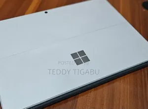 New Laptop Microsoft Surface Pro 7 8GB Intel Core I5 SSD 256GB