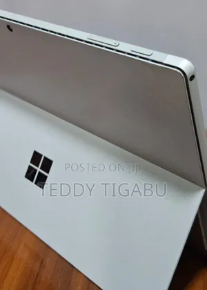 New Laptop Microsoft Surface Pro 7 8GB Intel Core I5 SSD 256GB