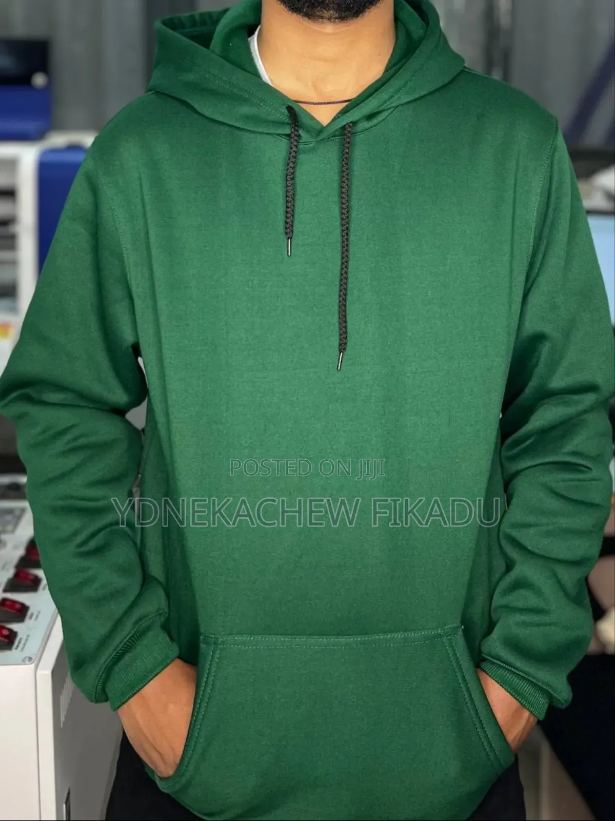 ሁዲ ሹራብ ለብርድ ለመዘነጥ