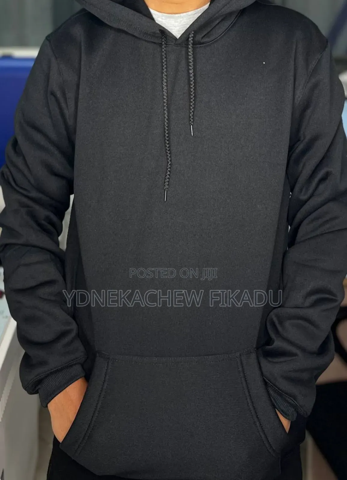 ሁዲ ሹራብ ለብርድ ለመዘነጥ