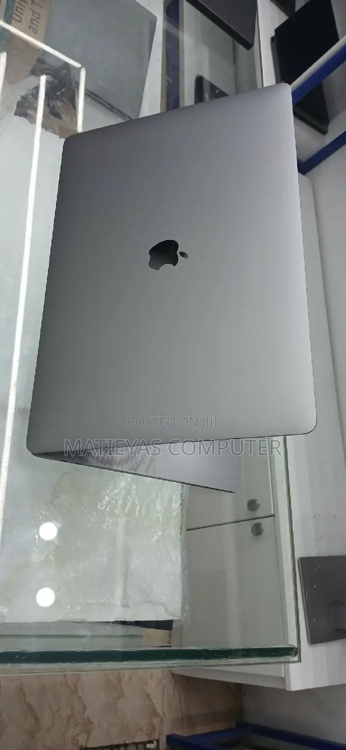 New Laptop Apple MacBook Pro 2019 32GB Intel Core I9 SSD 2T