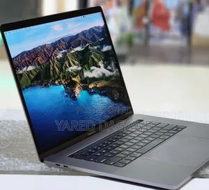 New Laptop Apple MacBook Pro 2017 16GB Intel Core I7 SSD 512GB