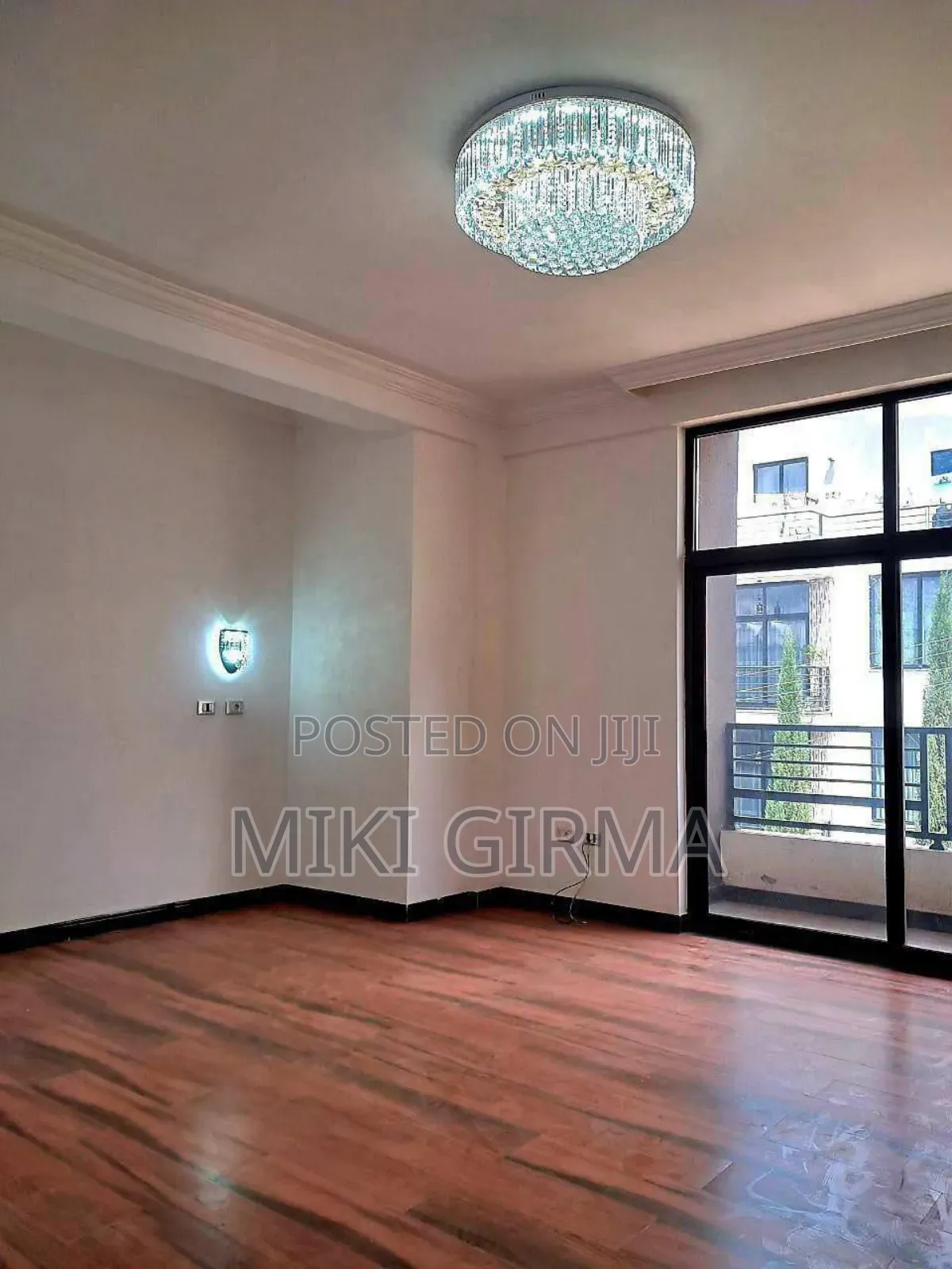 6bdrm Townhouse/Terrace in አያት, Bole for sale