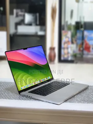 New Laptop Apple MacBook Pro 2021 M1 32GB Apple M1 Pro SSD 512GB